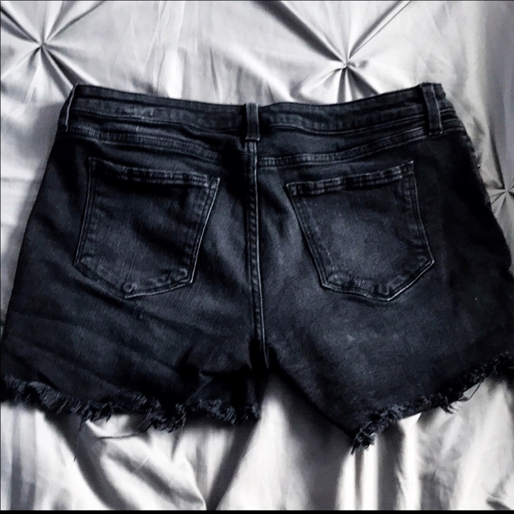Black jean shorts - Picture 2 of 6